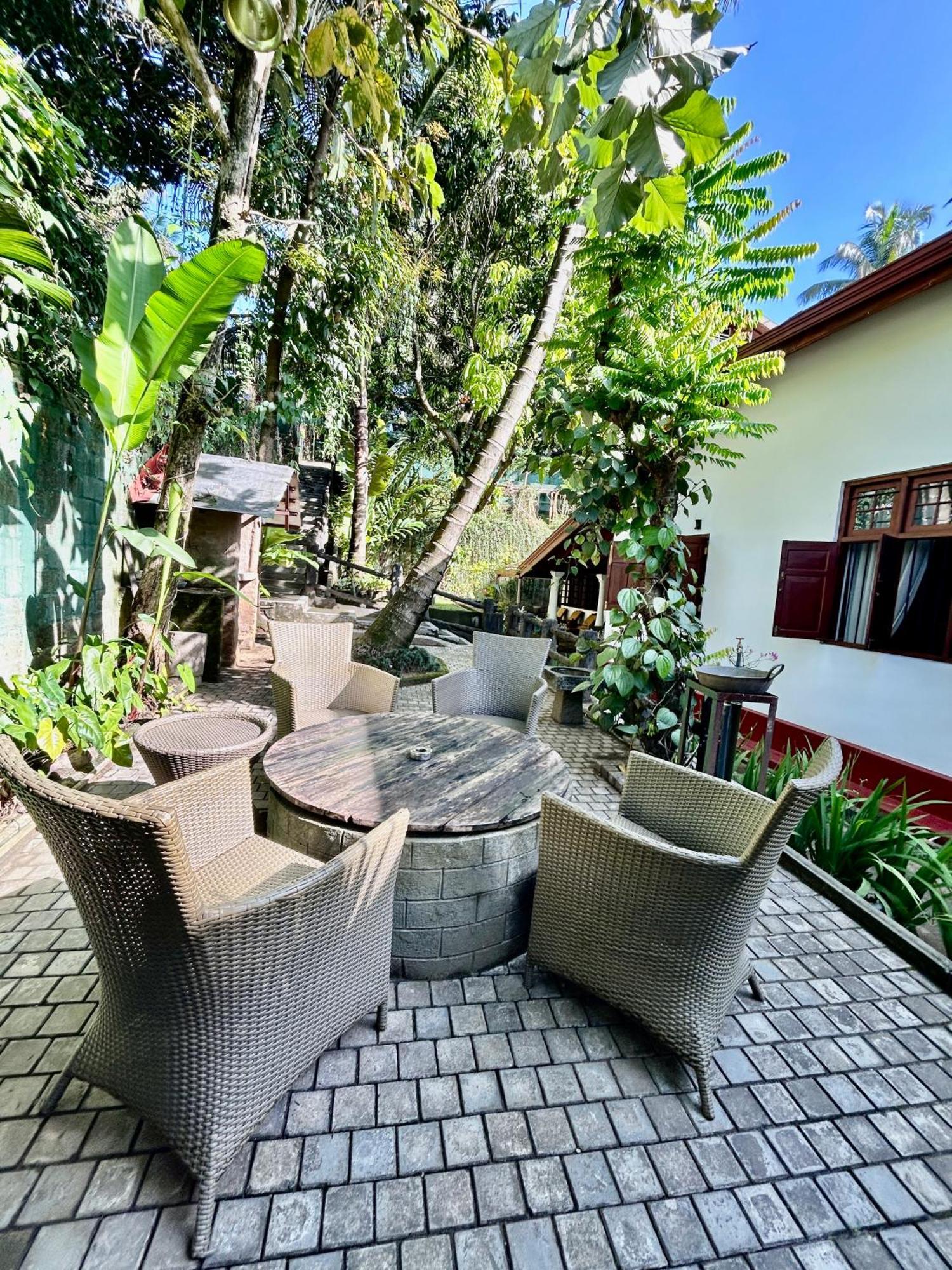 Colonial Residence Kandy Exteriör bild